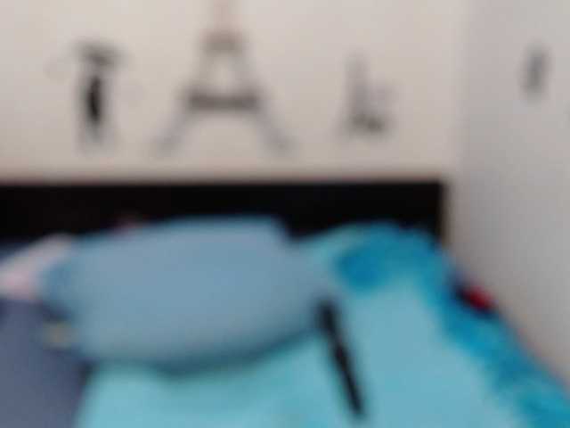 Lunaxx21's BongaCams show and profile