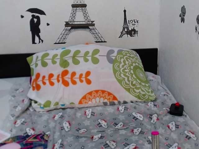 Lunaxx21's BongaCams show and profile