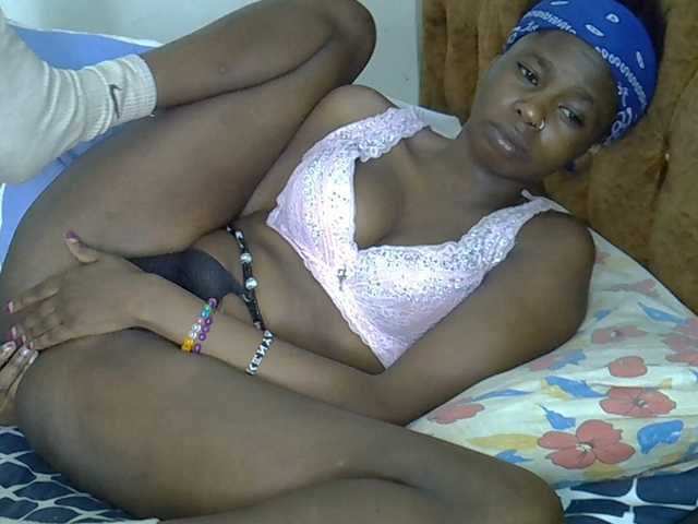 annabella3's BongaCams show and profile