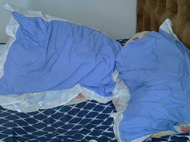 annabella3's BongaCams show and profile