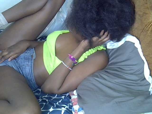 annabella3's BongaCams show and profile