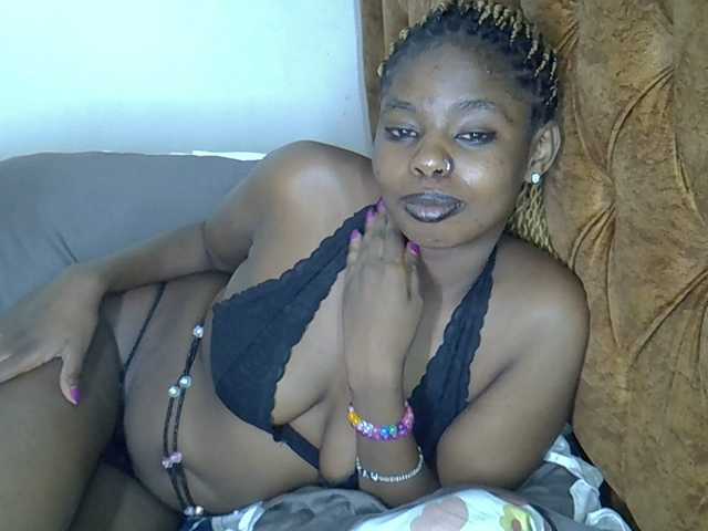 annabella3's BongaCams show and profile