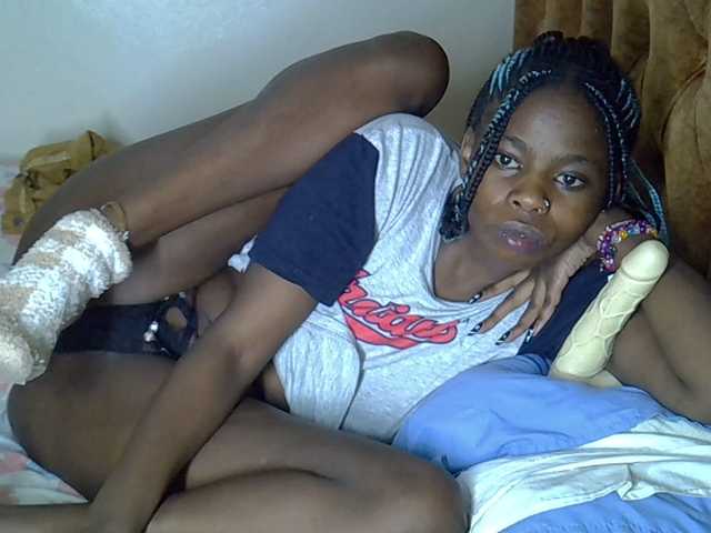 annabella3's BongaCams show and profile