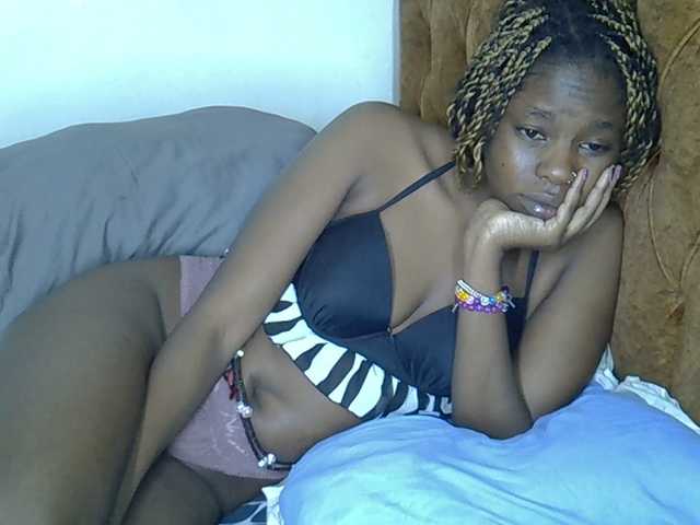 annabella3's BongaCams show and profile