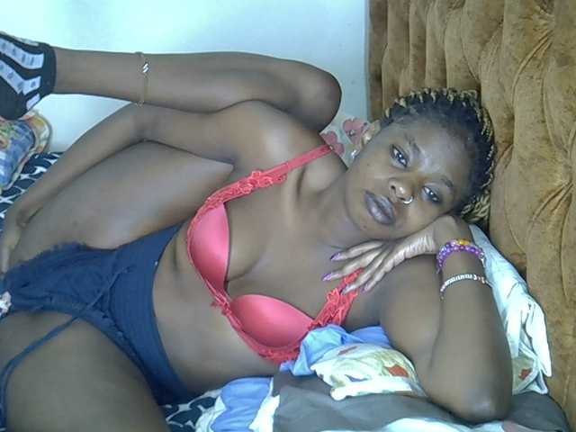 annabella3's BongaCams show and profile