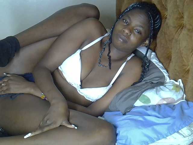 annabella3 webcam bongacams model stream image