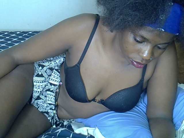 annabella3's BongaCams show and profile