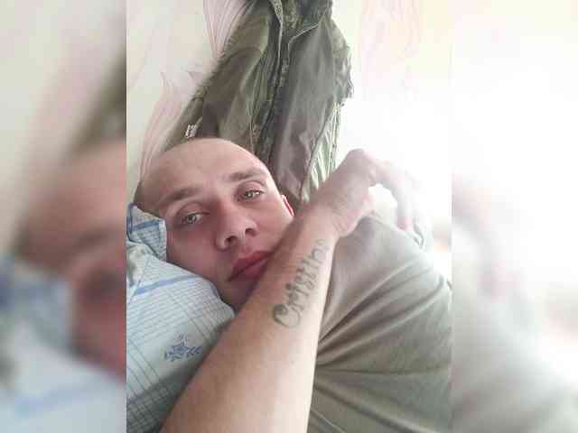 QWWWQEEWQ Live Webcam on BongaCams