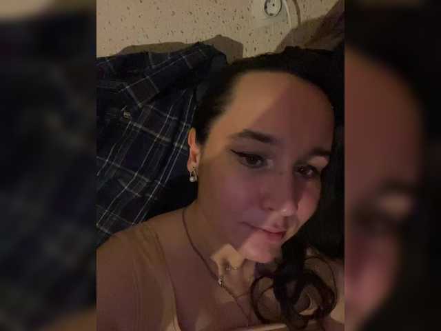 SaliiOnli's BongaCams show and profile