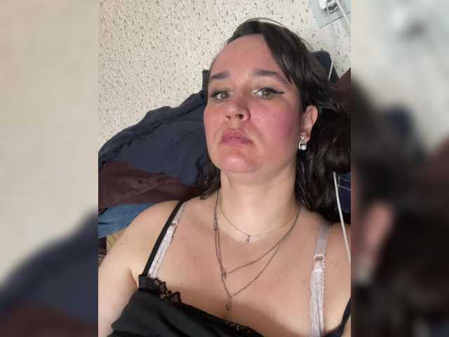 SaliiOnli's BongaCams show and profile