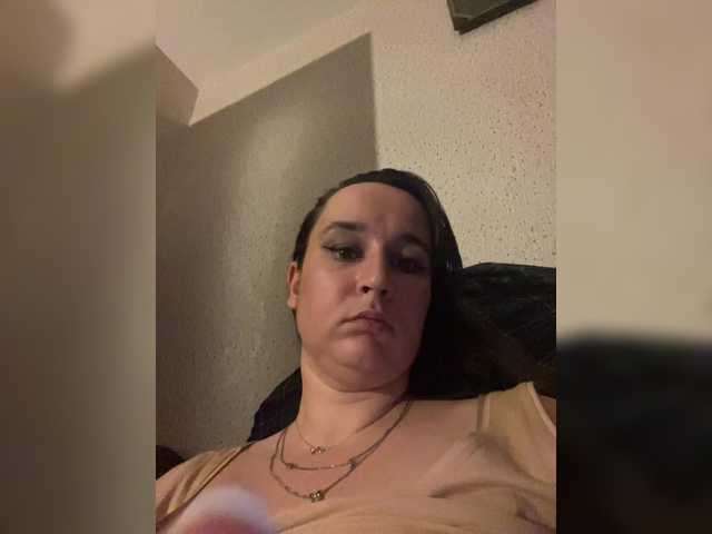 SaliiOnli's BongaCams show and profile