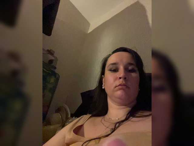 SaliiOnli's BongaCams show and profile