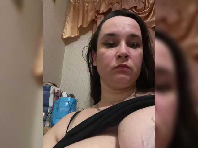 SaliiOnli's BongaCams show and profile