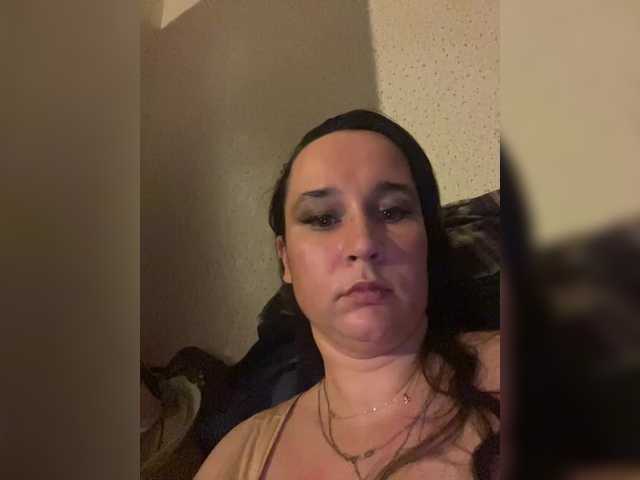 SaliiOnli's BongaCams show and profile