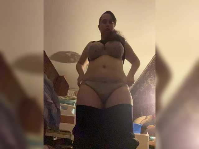 SaliiOnli's BongaCams show and profile