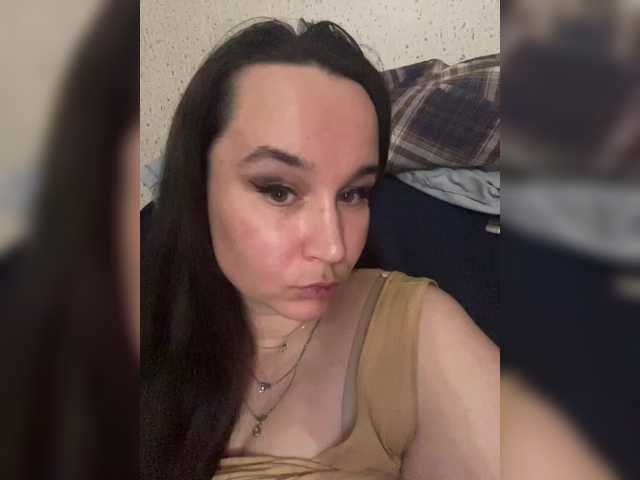 SaliiOnli's BongaCams show and profile