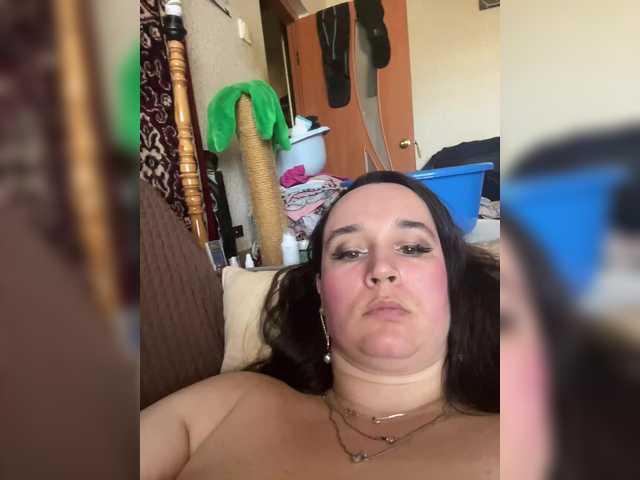 SaliiOnli's BongaCams show and profile