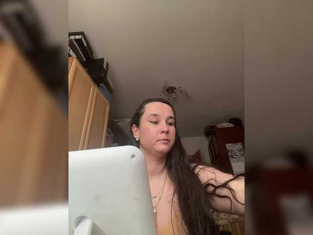 SaliiOnli's BongaCams show and profile