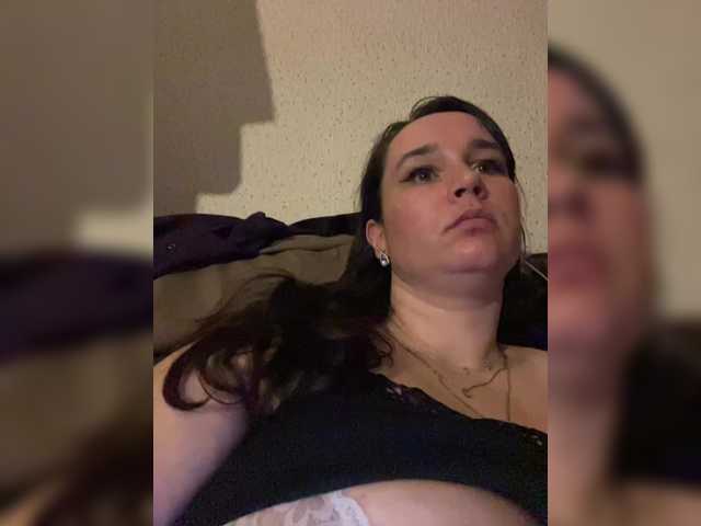 SaliiOnli's BongaCams show and profile