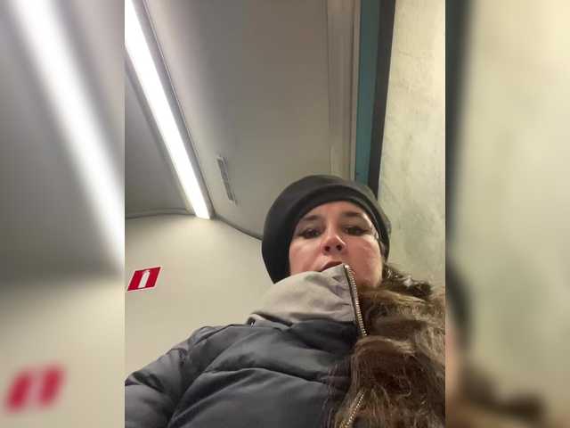 SaliiOnli's BongaCams show and profile