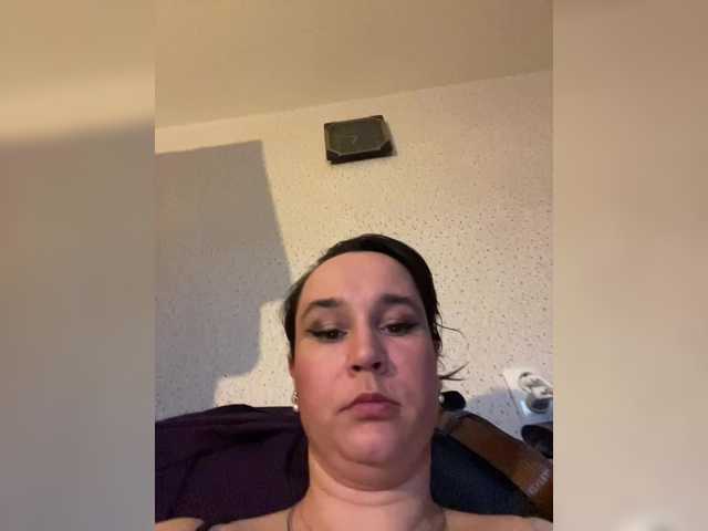 SaliiOnli's BongaCams show and profile