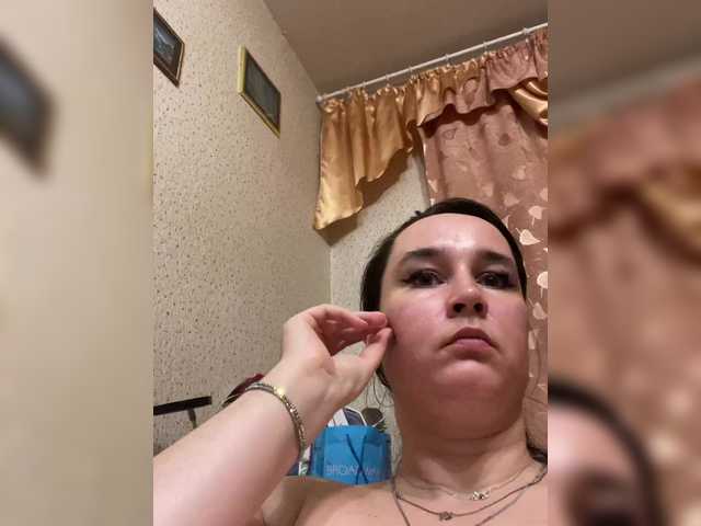 SaliiOnli's BongaCams show and profile