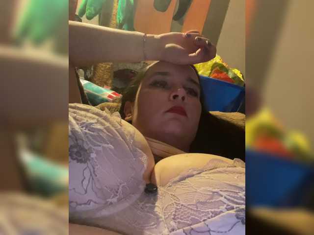 SaliiOnli's BongaCams show and profile