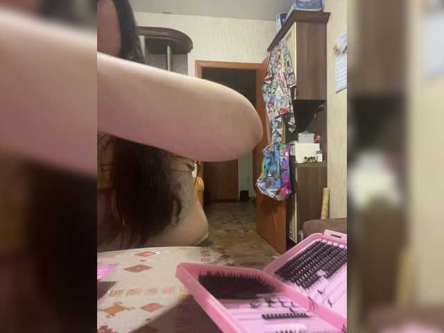 SaliiOnli's BongaCams show and profile