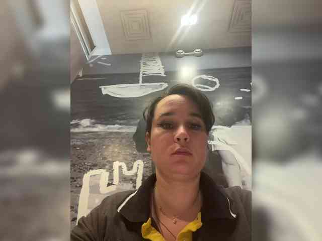 SaliiOnli webcam