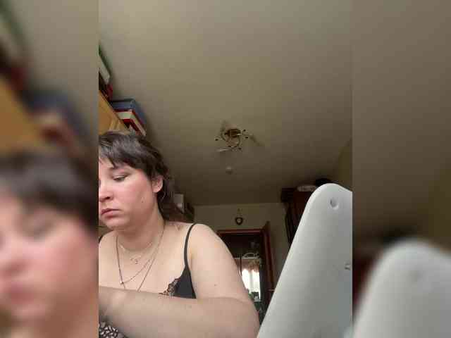 SaliiOnli webcam