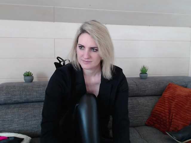 NoraNoxx's BongaCams show and profile