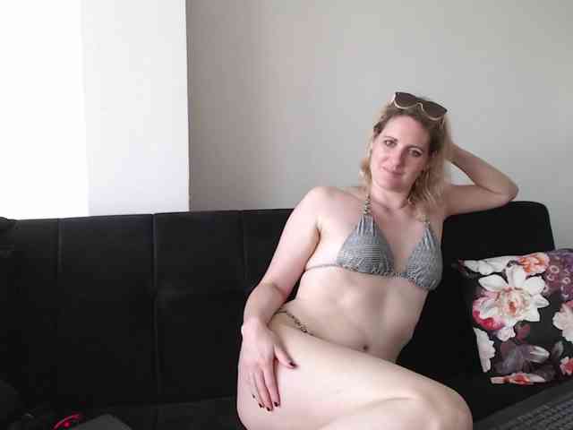 NoraNoxx webcam