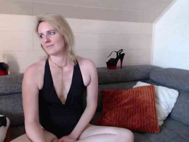 NoraNoxx webcam