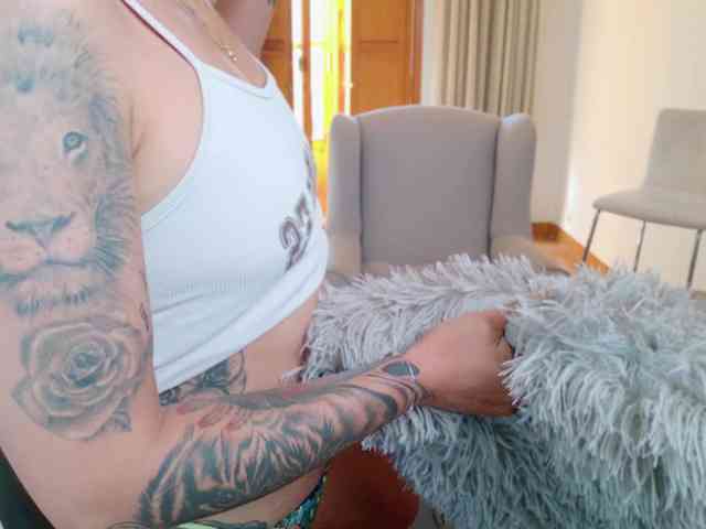 AlyaMisstres webcam