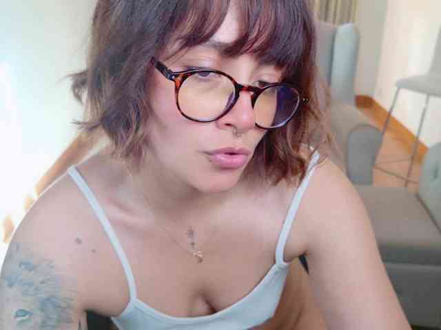AlyaMisstres webcam