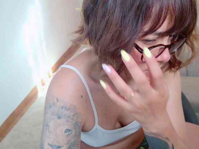 AlyaMisstres webcam