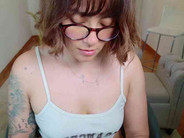 AlyaMisstres webcam