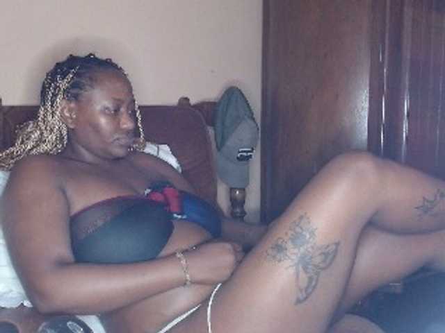 EbonyBoobz's BongaCams show and profile