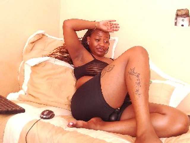 EbonyBoobz's BongaCams show and profile