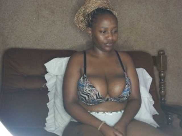 EbonyBoobz's BongaCams show and profile