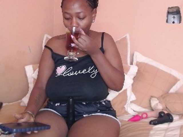 EbonyBoobz's BongaCams show and profile