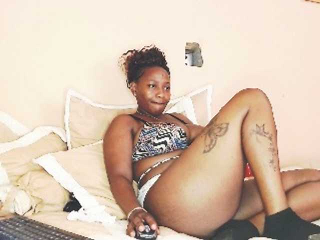 EbonyBoobz's BongaCams show and profile