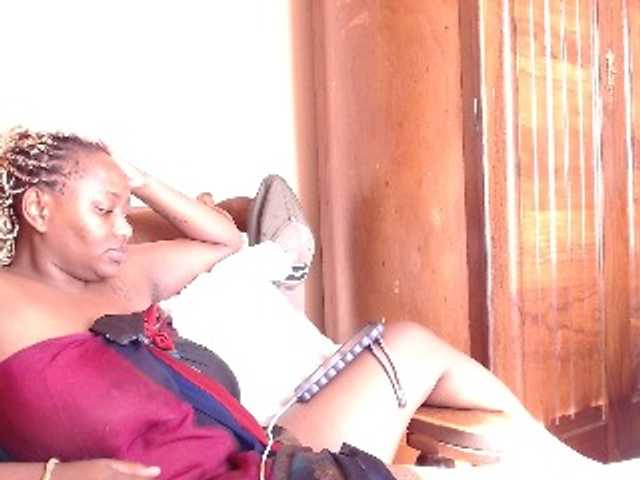 EbonyBoobz webcam bongacams model stream image