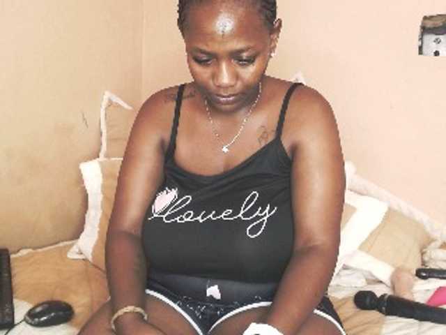 EbonyBoobz's BongaCams show and profile