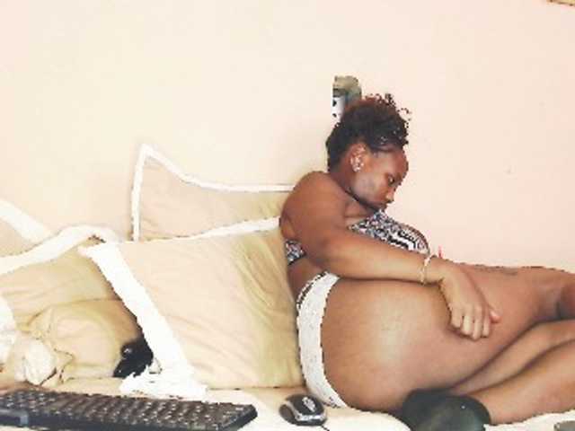 EbonyBoobz's BongaCams show and profile