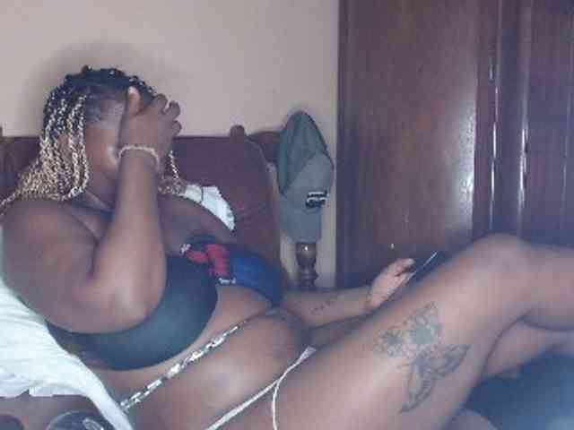 EbonyBoobz EbonyBoobz