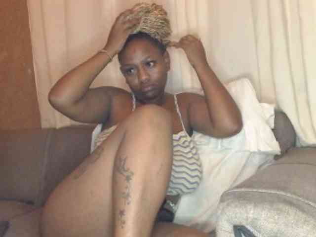 EbonyBoobz EbonyBoobz