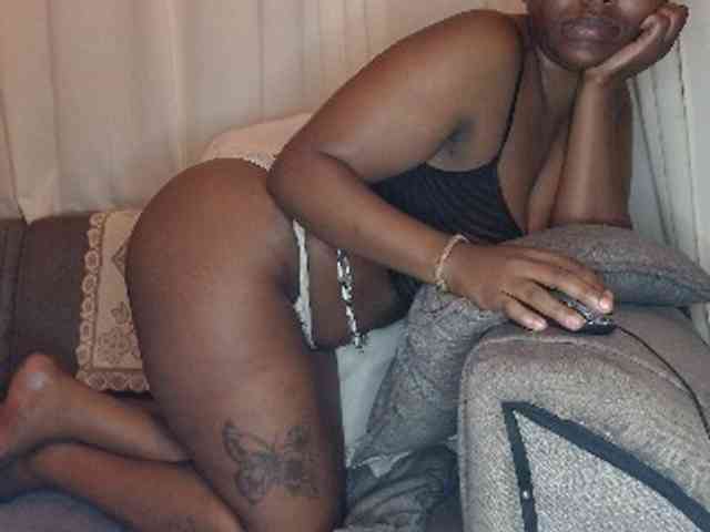 EbonyBoobz EbonyBoobz