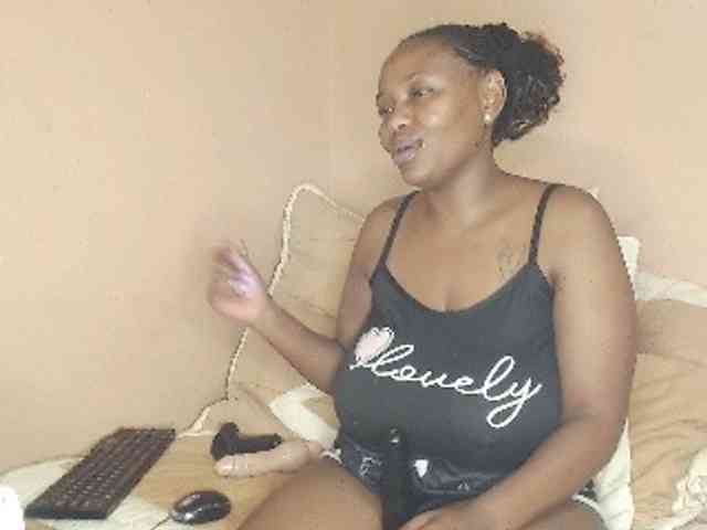 EbonyBoobz EbonyBoobz