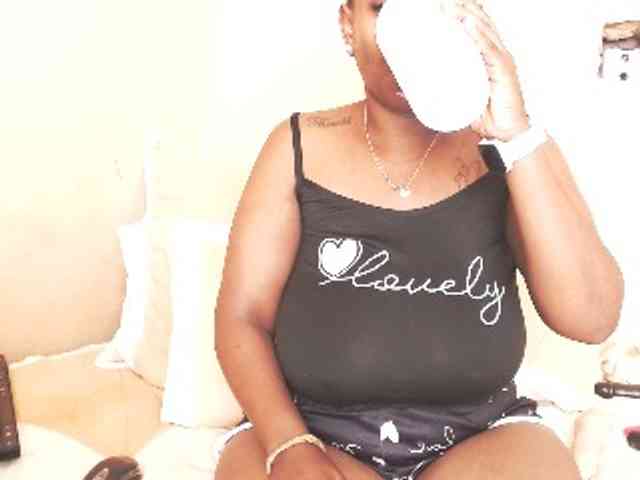 EbonyBoobz EbonyBoobz